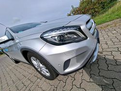 Grau Gebraucht 2014 Mercedes GLA220 SUV | 12.500 € (Superpreis)