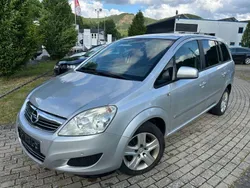 Silber Gebraucht 2010 Opel Zafira Edition Van / Kleinbus | 4.490 € (Etwas zu teuer)