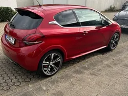 Rot Gebraucht 2016 Peugeot 208 GTi by Peugeot Sport Kleinwagen | 10.600 € (Fairer Preis)