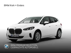 Weiß Gebraucht 2022 BMW 218 Active Tourer Van / Kleinbus | 24.900 € (Fairer Preis)