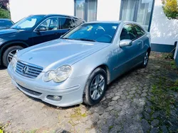 Silber Gebraucht 2004 Mercedes C200 | 1.490 € (Etwas zu teuer)