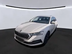 Weiß Gebraucht 2021 Skoda Octavia Style Kombi | 20.680 € (Fairer Preis)