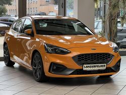 Tropicalorange metallic tropicalorange metallic Gebraucht 2020 Ford Focus ST Limousine | 25.999 € (Etwas zu teuer)