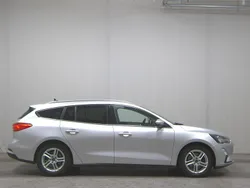 Silber Gebraucht 2020 Ford Focus Cool & Connect Kombi | 16.480 € (Guter Preis)