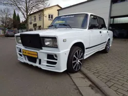Weiß Gebraucht 1990 Lada 2107 Limousine | 7.900 €