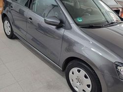 Grau Gebraucht 2015 VW Polo Kleinwagen | 9.300 € (Fairer Preis)
