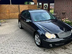 Schwarz Gebraucht 2004 Mercedes C200 Limousine | 3.000 € (Fairer Preis)