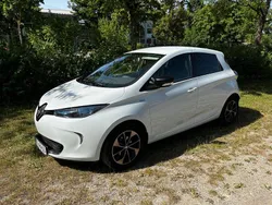 Weiß Gebraucht 2017 Renault Zoe Intens Kleinwagen | 6.900 € (Fairer Preis)