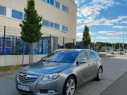 Grün Gebraucht 2013 Opel Insignia Kombi | 5.500 € (Teuer)