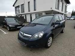Blau Gebraucht 2011 Opel Zafira Design Edition Van / Kleinbus | 2.790 € (Superpreis)