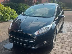 Schwarz Gebraucht 2016 Ford Fiesta SYNC Edition Kleinwagen | 7.750 € (Etwas zu teuer)