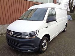 Weiß Gebraucht 2018 VW Transporter Van | 11.450 €