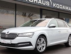 Weiß Gebraucht 2022 Skoda Superb Limousine | 23.650 € (Guter Preis)