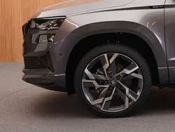 Grau Neu 2025 Skoda Karoq SportLine SUV | 37.800 € (Fairer Preis)