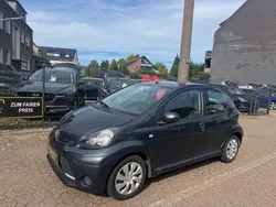 Grau Gebraucht 2012 Toyota Aygo Cool Kleinwagen | 4.990 € (Guter Preis)