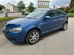 Blau Gebraucht 2004 Audi A3 Attraction Limousine | 990 € (Superpreis)