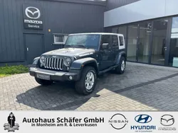 Grau Gebraucht 2018 Jeep Wrangler Unlimited SUV | 41.975 € (Etwas zu teuer)