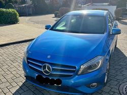 Blau Gebraucht 2013 Mercedes A180 Limousine | 5.199 €