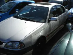 Grau Gebraucht 2001 Toyota Avensis Limousine | 2.300 € (Fairer Preis)