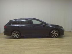 Schwarz Gebraucht 2021 VW Golf VIII R-line Kombi | 19.480 € (Guter Preis)