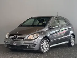 Grau Gebraucht 2008 Mercedes B180 Edition Van / Kleinbus | 5.499 € (Etwas zu teuer)