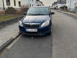 Blau Gebraucht 2014 Skoda Fabia Limousine | 3.099 €