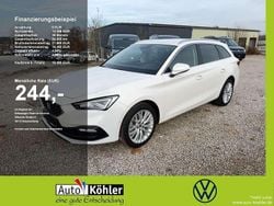 Candy weiß / kaltgrau Gebraucht 2021 Seat Leon XCELLENCE Kombi | 19.480 € (Superpreis)
