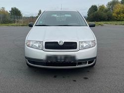 Silber Gebraucht 2003 Skoda Fabia Kleinwagen | 1.750 € (Fairer Preis)