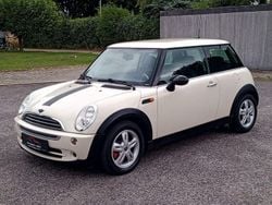 Weiß Gebraucht 2007 Mini ONE Kleinwagen | 3.998 € (Fairer Preis)