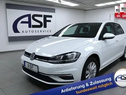 Weiß Gebraucht 2017 VW Golf VII Comfortline Limousine | 13.870 € (Fairer Preis)