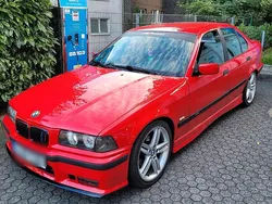 Rot Gebraucht 2025 BMW 323 Limousine | 10.000 €