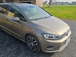 Gold Gebraucht 2015 VW Golf Sportsvan Highline Van / Kleinbus | 11.950 € (Superpreis)