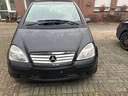 Grau Gebraucht 1999 Mercedes A160 Kleinwagen | 2.200 € (Fairer Preis)