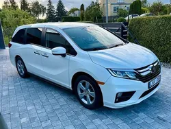 Weiß Gebraucht 2019 Honda Odyssey Van / Kleinbus | 20.900 €