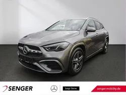 Grau Gebraucht 2024 Mercedes GLA200 AMG SUV | 41.480 € (Fairer Preis)