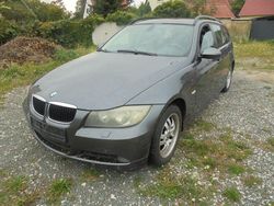 Grau Gebraucht 2007 BMW 318 Kombi | 2.200 € (Superpreis)