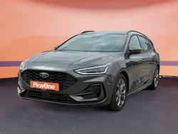 Grau Gebraucht 2024 Ford Focus ST-Line X Limousine | 23.460 € (Guter Preis)