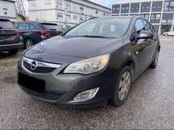 Grau Gebraucht 2012 Opel Astra Selection Kombi | 2.000 € (Fairer Preis)