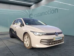 Grau Gebraucht 2024 VW Golf VIII Style Limousine | 31.140 € (Fairer Preis)