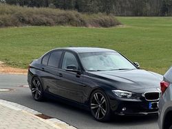 Schwarz Gebraucht 2015 BMW 320 Comfort Edition Limousine | 16.000 € (Teuer)