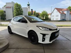 Weiß Gebraucht 2020 Toyota Yaris Limousine | 32.400 € (Fairer Preis)