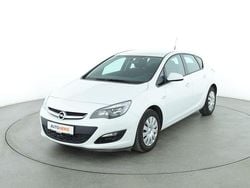 Weiß Gebraucht 2015 Opel Astra Selection Limousine | 8.410 € (Fairer Preis)