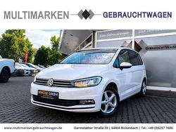 Weiß Gebraucht 2016 VW Touran Comfortline Van / Kleinbus | 11.990 € (Etwas zu teuer)