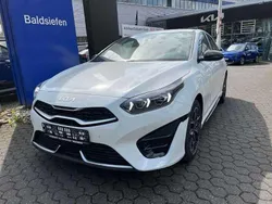 Weiß Neu 2025 Kia Ceed GT-Line Limousine | 28.950 € (Guter Preis)