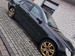 Schwarz Gebraucht 2002 Mercedes C270 Kleinwagen | 1.500 €