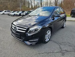Kosmosschwarz metalliclack Gebraucht 2015 Mercedes B220 Van / Kleinbus | 16.450 € (Fairer Preis)