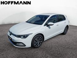 Pure white Gebraucht 2022 VW Golf VIII Style Limousine | 24.590 € (Fairer Preis)