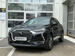 Lackierung schwarz perla nera/ Gebraucht 2022 DS Automobiles DS3 Crossback Bastille SUV | 11.990 € (Superpreis)