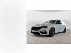 Weiss Gebraucht 2021 Skoda Octavia RS Kombi | 31.689 € (Etwas zu teuer)