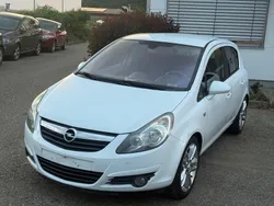 Weiß Gebraucht 2009 Opel Corsa Sport Kleinwagen | 1.350 € (Guter Preis)
